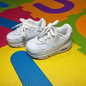 Brand New Toddler NIKE Air Max 90 - Size 4